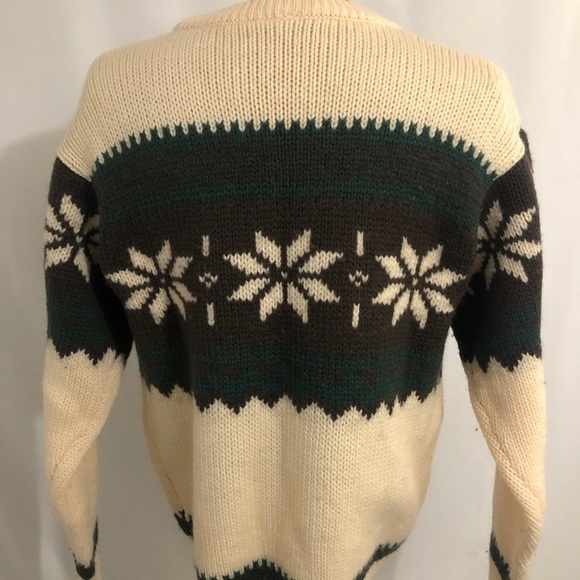 Womens Cream and Green Wool Sweater. Size Large. - Picture 2 of 6